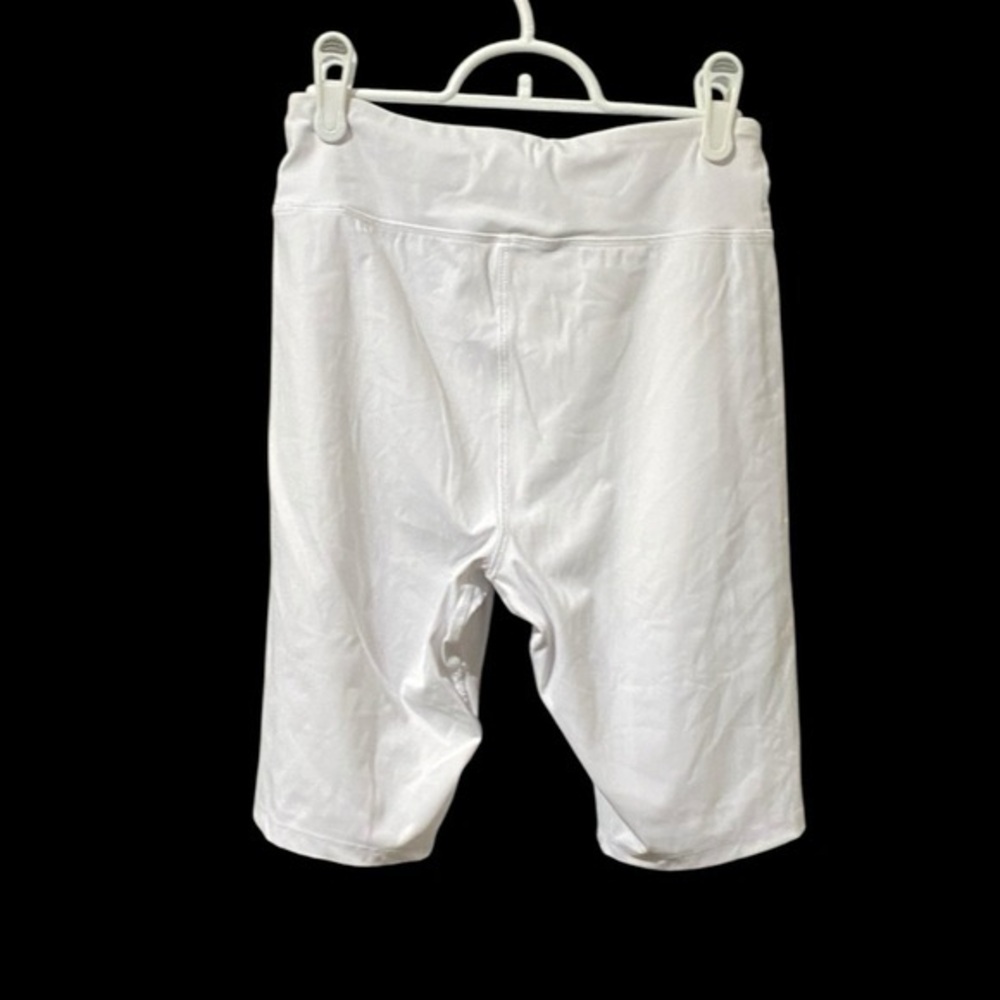 White Athletic Shorts – Size Small | High-Performance Comfort - Picture 2 of 2